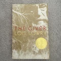 THE GIVER LOIS LOWRYのサムネイル