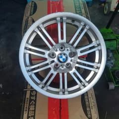 BMW M3タイプ　18インチ　アルミホイールのサムネイル