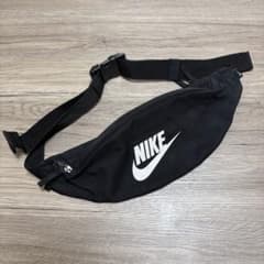NIKE ボディバッグ ウエストポーチ ブラックのサムネイル