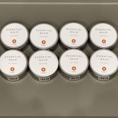 【新品未使用】エッセンシャルバームのサムネイル