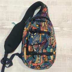 貴重な廃番人気柄‼️ パタゴニア アトム・スリング 8L 48262 JOYP