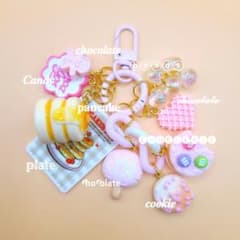 ·パンケーキ ピンク·じゃらじゃらキーホルダー· - メルカリ