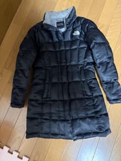 THE NORTH FACE ブラックロングダウンジャケットのサムネイル
