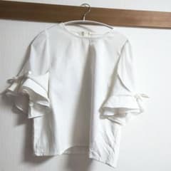 ホワイトブラウス 半袖 袖透けのサムネイル