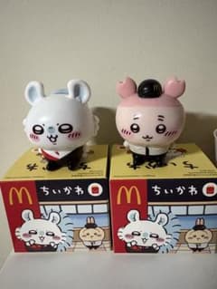 ちいかわ 第二弾ハッピーセット おもちゃ モモンガ古本屋セットのサムネイル