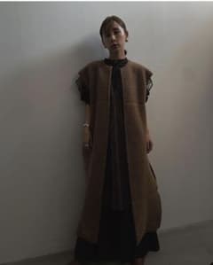 破格 美品 アメリ MOUTON LIKE KNIT VEST ブラウン - メルカリ