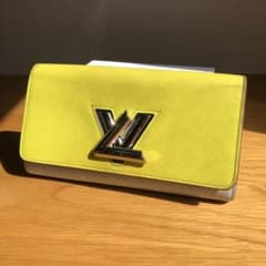 ルイヴィトン エピ ポルトフォイユ ツイスト 長財布 本店限定 パリ購入品のサムネイル