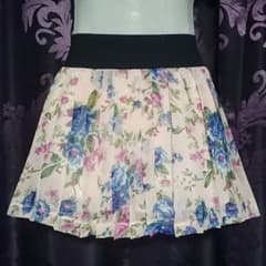 【美品】✨花柄プリーツミニスカート✨のサムネイル