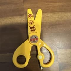 アンパンマン 幼児用ハサミとおまけのサムネイル