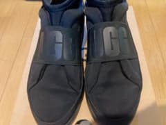 UGG人気スニーカーのサムネイル