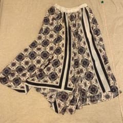 JEANASIS バンダナ柄のヘムスカートのサムネイル
