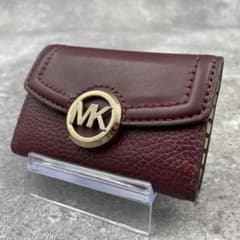 美品】GUCCI グッチ 長財布 折り財布 水色 エンボスロゴ レザー