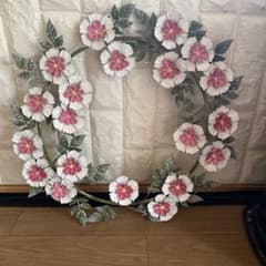 ホワイトフラワー・メタル壁飾り　アイアンアンティーク風　雑貨　グリーン　ピンク m86738703333_1.jpg?1774243045