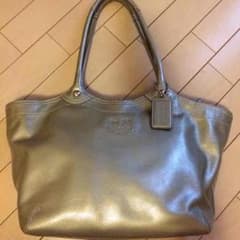 COACH パテントトートバッグ シルバー 正規品のサムネイル