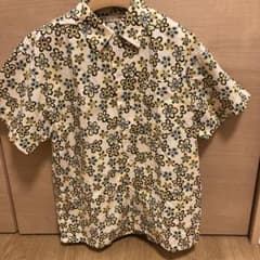 ユニクロ　オープンカラーシャツのサムネイル