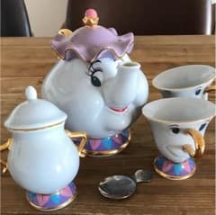 naomi様専用ポット夫人とチップ ティーセットキーホルダー付きのサムネイル