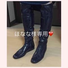 miumiuエナメルブーツのサムネイル