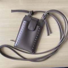 サコッシュのサムネイル
