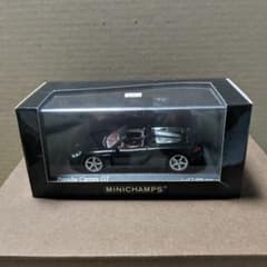 MINICHAMPS Porsche Carrera GTのサムネイル