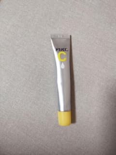 メラノcc　薬用しみ集中対策美容液　20mlのサムネイル