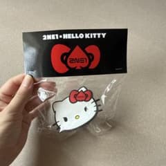 2NE1 × HELLO KITTY 公式ライトスティックリングのサムネイル