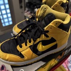 NIKE ハイカットスニーカー イエロー×ブラックのサムネイル