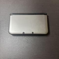 ニンテンドー3DSLL シルバー　ジャンク品のサムネイル