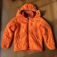 patagonia パフジャケット　オレンジのサムネイル