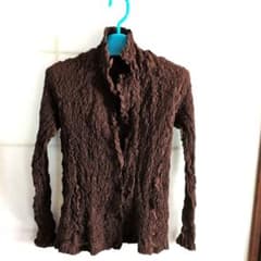 イッセイミヤケ　ジャケット　カーディガン イッセイミヤケISSEY MIYAKE ウェービープリーツフレアカーディガン 紺