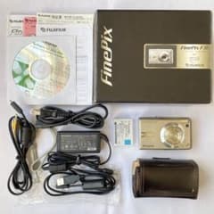 富士フイルム FinePix F30 シルバー デジカメ 中古 動作確認済み