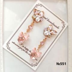 ♡ハンドメイド♡ビジューピアスorイヤリング№551 - メルカリ