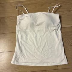 カップ付きキャミソール ホワイト　UNIQLO AIRREISM Mサイズのサムネイル