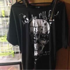 肩出しドルマンTシャツのサムネイル