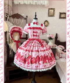 【733】新品 レディース ロリータワンピース いちご柄 733】新品 レディース ロリータワンピース いちご柄 - メルカリ