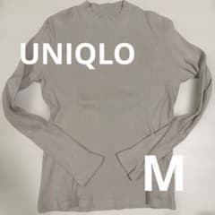 UNIQLO ハイネックリブニットトップス　ベージュ　M
