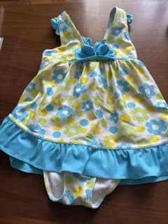 キッズ 水着 ワンピース 花柄のサムネイル