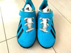トレーニングシューズ　アディダス 　17cmのサムネイル