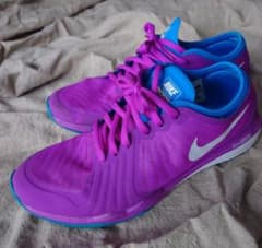 NIKEスニーカー　24.5cmのサムネイル