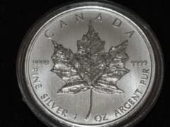 2011年メイプルリーフ銀貨5枚セット カナダ 5ドル 純銀貨 エリザベス2世 2011年メイプルリーフ銀貨 カナダ 5ドル 純銀貨 エリザベス2世 - メルカリ