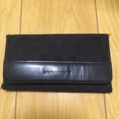 バーバリーのキーケースのサムネイル