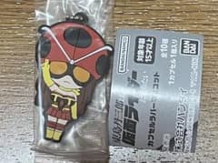 東島丹三郎は仮面ライダーになりたいガチャガチャカプセルラバーマスコット岡田ユリコのサムネイル