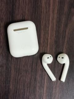 Apple AirPods1 ワイヤレスイヤホンのサムネイル