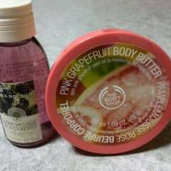 dura様専用　THE  BODY  SHOP ボディバターとシャワージェルのサムネイル