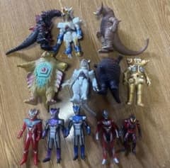 ウルトラマンシリーズ フィギュアセット 12体のサムネイル