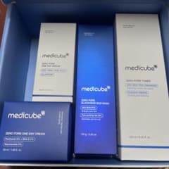 猫様専用　ゼロ毛穴セット　medicubeのサムネイル