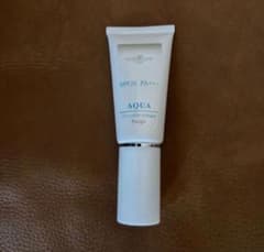 ロイヤル化粧品 アクアUVカラークリーム日焼け止〈ベージュ〉SPF26