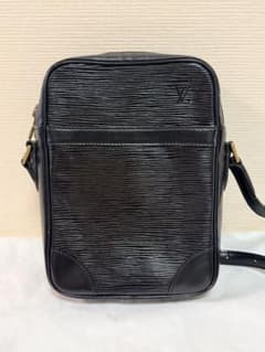 LOUIS VUITTON エピ ダヌーブ ショルダーバッグのサムネイル
