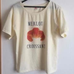 値下げしました☆クロワッサンTシャツのサムネイル
