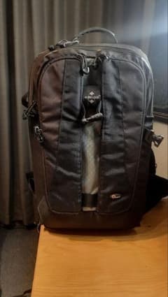 Lowepro 　ロープロ　　カメラリュック　大容量のサムネイル