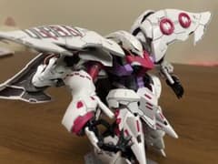 完成品】海外製プラモデル 女王の乗り物 キュベレイ - メルカリ